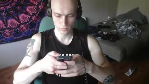 Snapshot of johnny_positive chatting on 09/20/25, 05:08 Johnny online show from 09/20/25, 05:08