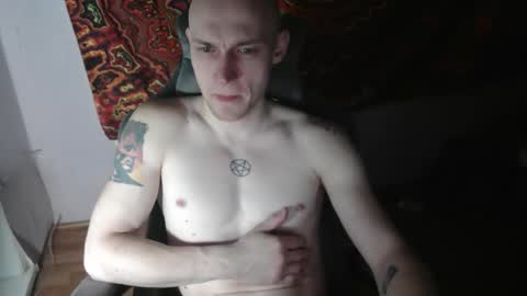 Snapshot of johnny_positive chatting on 10/28/25, 04:42 Johnny online show from 10/28/25, 04:42