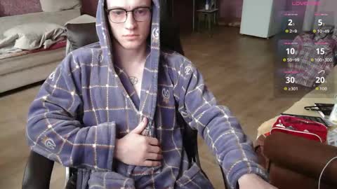 Johnny online show from 05/05/26, 03:14