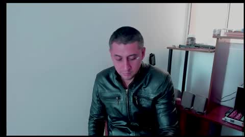 Snapshot of johnny_seens1 chatting on 02/10/25, 06:24 Johnny online show from 02/10/25, 06:24