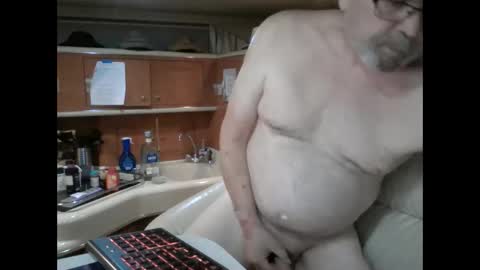 johnny_silverhand_2077 online show from 11/04/25, 01:38