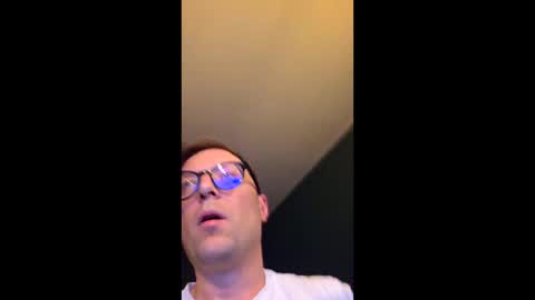 Snapshot of johnnycire chatting on 11/03/25, 08:21 johnnycire online show from 11/03/25, 08:21