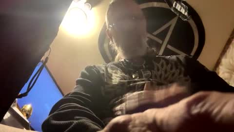 johnnyshung1 online show from 05/02/26, 06:24