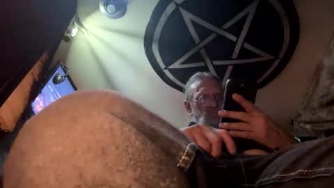 johnnyshung1 online show from 05/09/26, 02:55