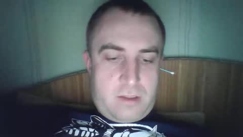 Snapshot of johnoreon chatting on 12/20/25, 10:22 johnoreon online show from 12/20/25, 10:22