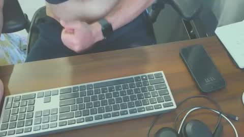 Snapshot of johnprivate494 chatting on 09/29/25, 01:11 johnprivate494 online show from 09/29/25, 01:11