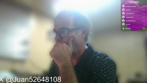 Snapshot of johnq_23 chatting on 12/13/24, 07:43 John online show from 12/13/24, 07:43