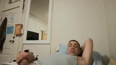 johnspataro831 online show from 12/22/25, 04:59