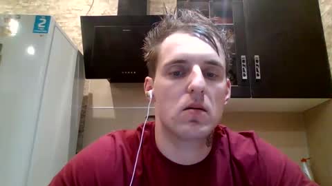 Snapshot of johny_hurdman27 chatting on 12/15/24, 03:42 johny27 online show from 12/15/24, 03:42