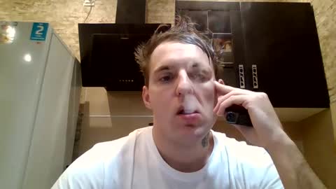 Snapshot of johny_hurdman27 chatting on 12/24/24, 10:33 johny27 online show from 12/24/24, 10:33