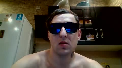 Snapshot of johny_hurdman27 chatting on 10/31/25, 10:27 johny27 online show from 10/31/25, 10:27