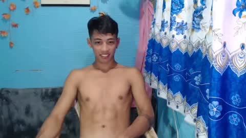 Snapshot of johnydestroyer chatting on 02/04/25, 11:27 johnydestroyer online show from 02/04/25, 11:27