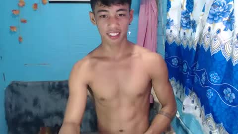 Snapshot of johnydestroyer chatting on 02/12/25, 12:27 johnydestroyer online show from 02/12/25, 12:27