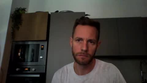 Snapshot of jojo19844 chatting on 09/19/25, 08:16 jojo19844 online show from 09/19/25, 08:16