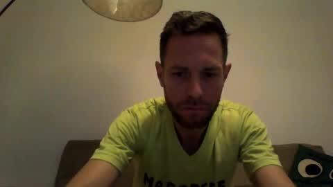 Snapshot of jojo19844 chatting on 10/14/25, 05:08 jojo19844 online show from 10/14/25, 05:08