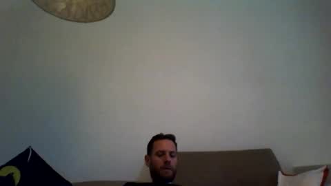 Snapshot of jojo19844 chatting on 10/17/25, 12:19 jojo19844 online show from 10/17/25, 12:19