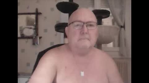 Snapshot of jojo60000529566 chatting on 12/04/24, 08:12 jojo60000529566 online show from 12/04/24, 08:12