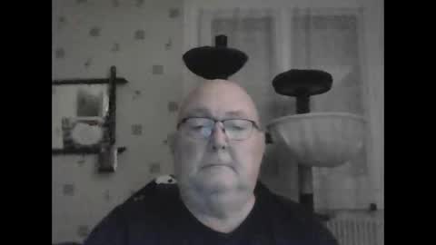 Snapshot of jojo60000529566 chatting on 12/11/24, 05:04 jojo60000529566 online show from 12/11/24, 05:04