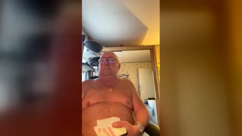 Snapshot of jojo60000529566 chatting on 12/16/25, 08:30 jojo60000529566 online show from 12/16/25, 08:30