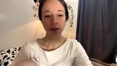 Snapshot of jolandamccammon chatting on 06/03/26, 02:33 I am Joline ntmuLets hit 10 Thumbs Up together online show from 06/03/26, 02:33