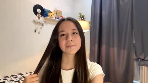 Snapshot of jolandamccammon chatting on 06/10/26, 03:00 I am Joline ntmuLets hit 10 Thumbs Up together online show from 06/10/26, 03:00