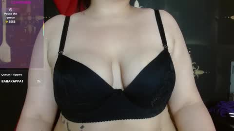 Jolie  online show from 12/22/25, 02:58