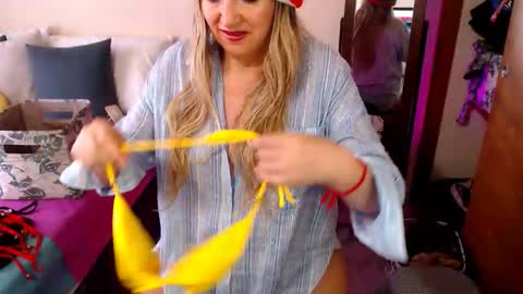 Jolie Mature online show from 12/13/25, 09:20