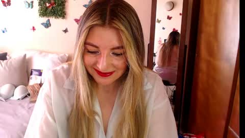 Jolie Mature online show from 05/23/26, 07:51