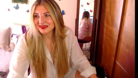 Jolie Mature online show from 06/03/26, 09:09