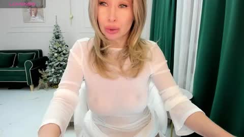 Jolie Ozolla online show from 12/05/25, 04:14