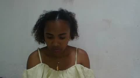 Snapshot of joliedonnue chatting on 12/01/25, 11:37 joliedonnue online show from 12/01/25, 11:37