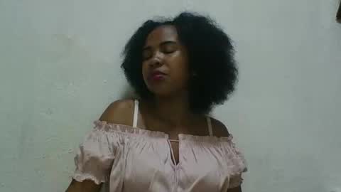 Snapshot of joliedonnue chatting on 12/04/25, 02:26 joliedonnue online show from 12/04/25, 02:26