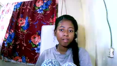 joliekah27 online show from 01/14/25, 02:00