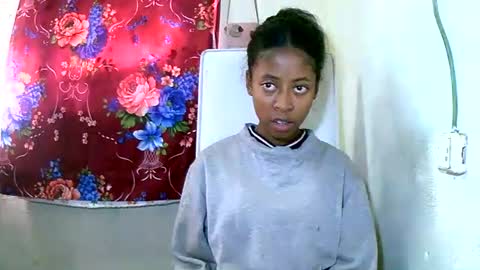 joliekah27 online show from 01/16/25, 05:11