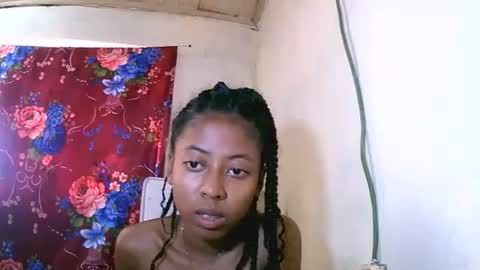 joliekah27 online show from 01/24/25, 07:51