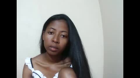 joliekah27 online show from 12/13/25, 07:53