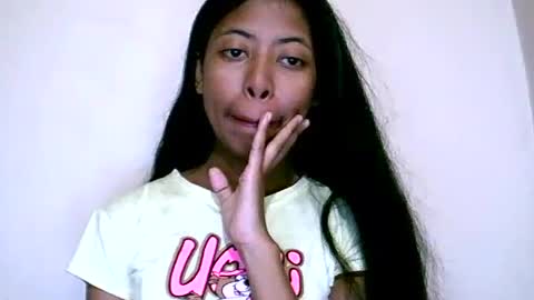 joliekah27 online show from 06/17/26, 08:54