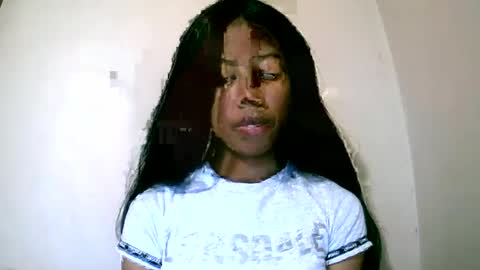 joliekah27 online show from 06/28/26, 07:58