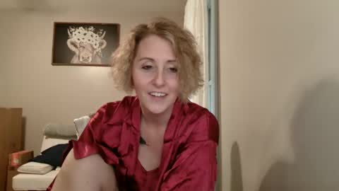 Snapshot of joliexx41 chatting on 12/11/24, 07:25 Jolie online show from 12/11/24, 07:25