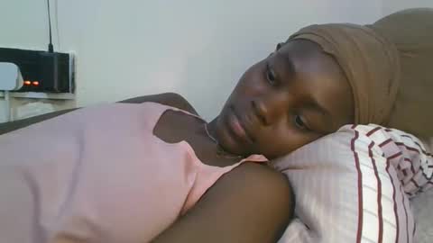 jollynabeb online show from 10/08/25, 11:46