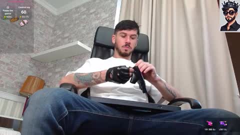 Snapshot of jonahshaw chatting on 11/01/25, 05:42 JonahShaw online show from 11/01/25, 05:42