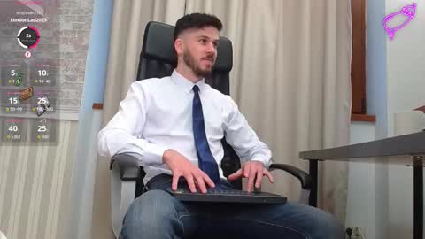 Snapshot of jonahshaw chatting on 11/22/25, 05:17 JonahShaw online show from 11/22/25, 05:17