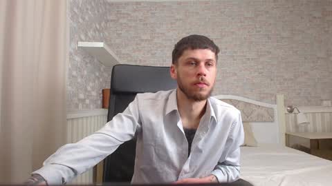 Snapshot of jonahshaw chatting on 04/10/26, 04:39 JonahShaw online show from 04/10/26, 04:39