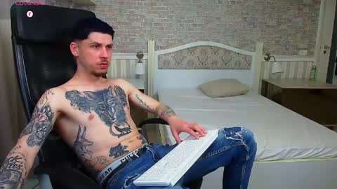 Snapshot of jonahshaw chatting on 05/12/26, 04:53 JonahShaw online show from 05/12/26, 04:53