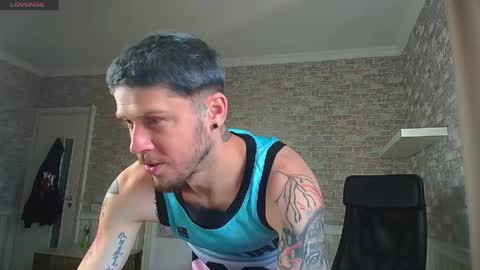 Snapshot of jonahshaw chatting on 05/30/26, 04:20 JonahShaw online show from 05/30/26, 04:20