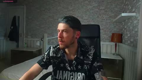 Snapshot of jonahshaw chatting on 05/31/26, 04:31 JonahShaw online show from 05/31/26, 04:31