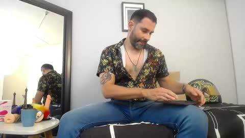  JONAS BEARD  online show from 11/03/25, 07:37