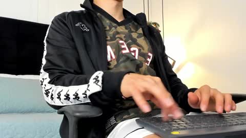 Jonathan Danielss  online show from 12/05/24, 11:38