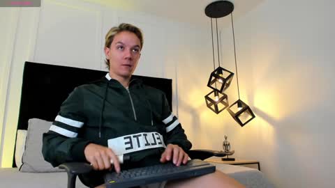 Jonathan Danielss  online show from 01/21/25, 11:35