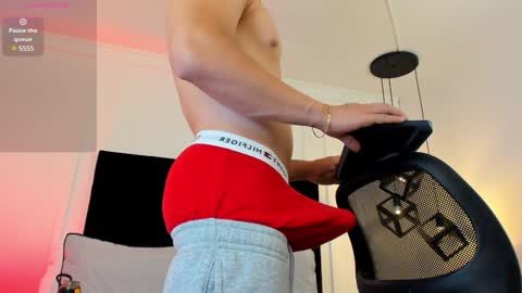 Jonathan Danielss  online show from 01/27/25, 02:35